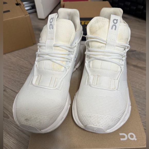 On Cloud - Cloudnova undyed-white shoes Women’s size 7 - Picture 1 of 4